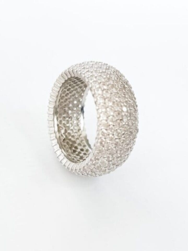 Anillo Eira en plata de ley 925 y circones