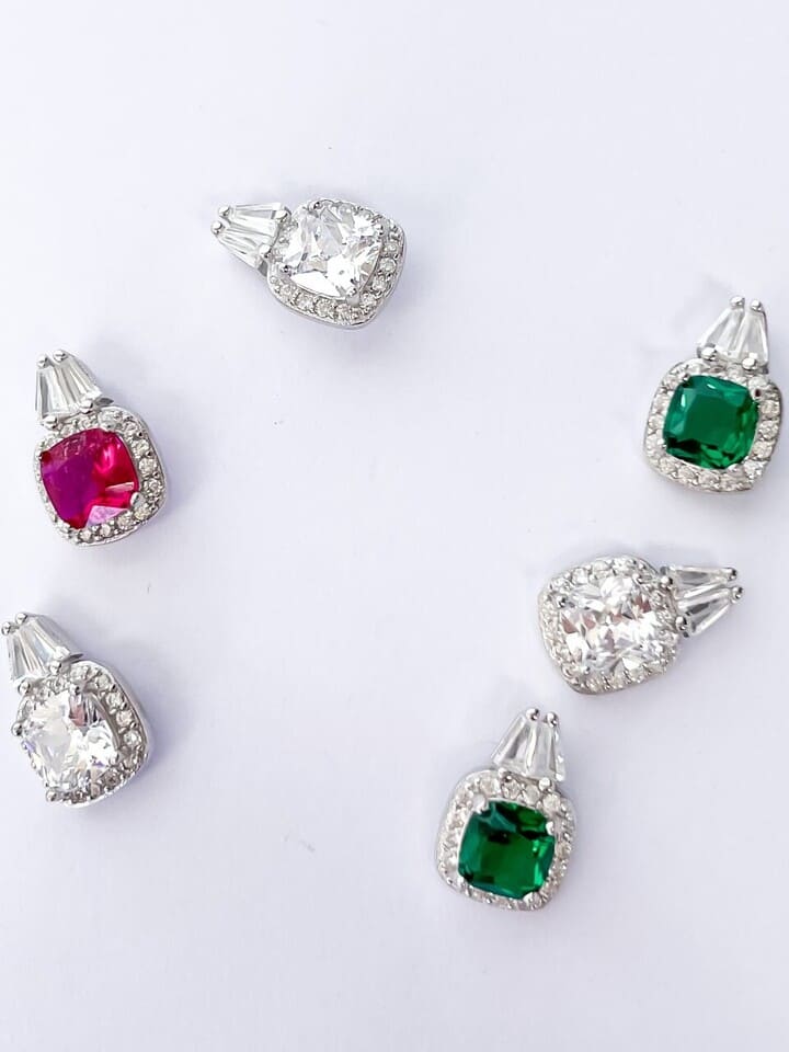 Topos Anny en Plata | Aretes Elegantes para Mujer