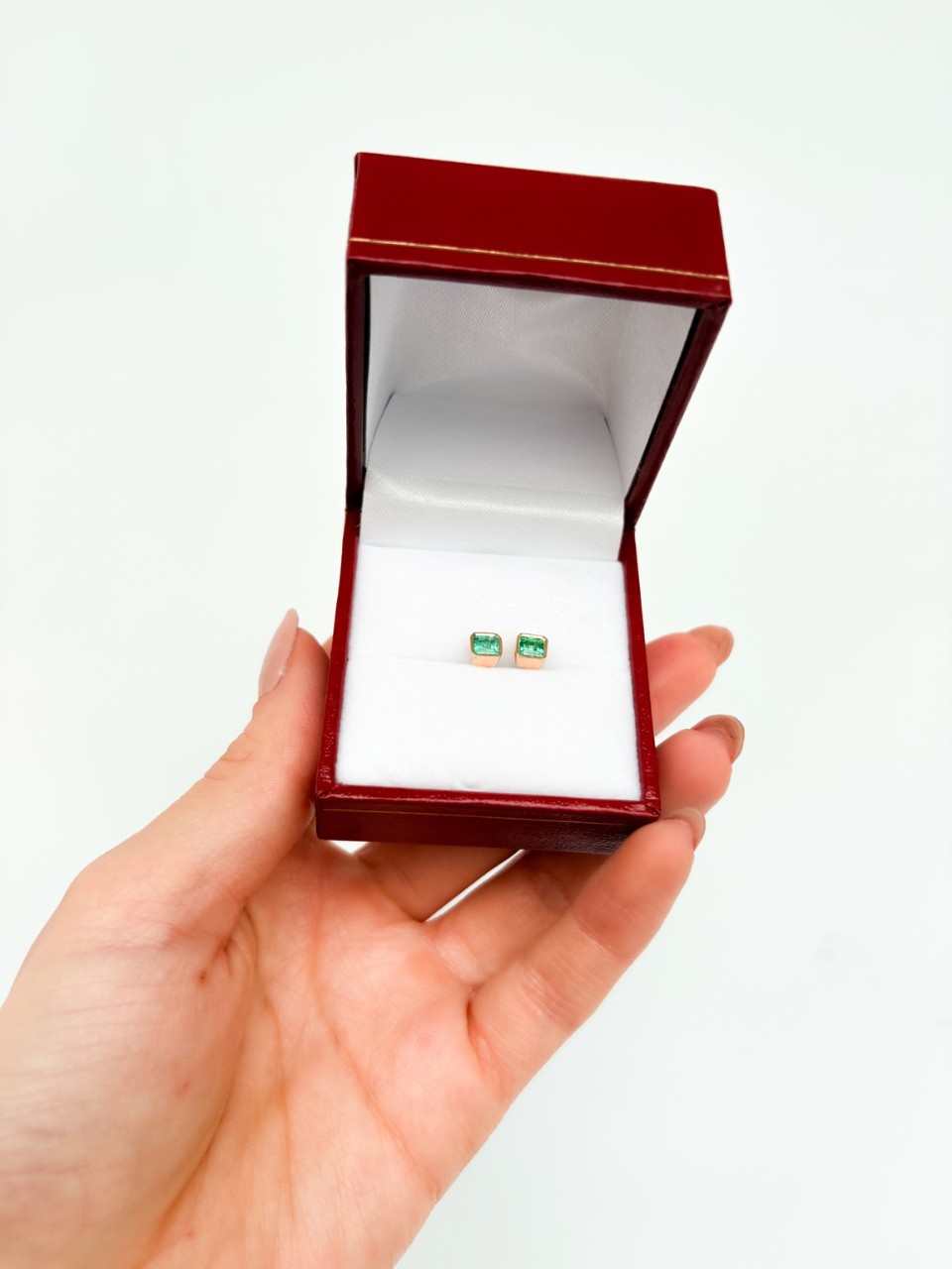 topos bisel cuadrados oro 18k 4.